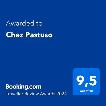 Chez Pastuso Bed & Breakfast Brigueil-le-Chantre Bagian luar foto