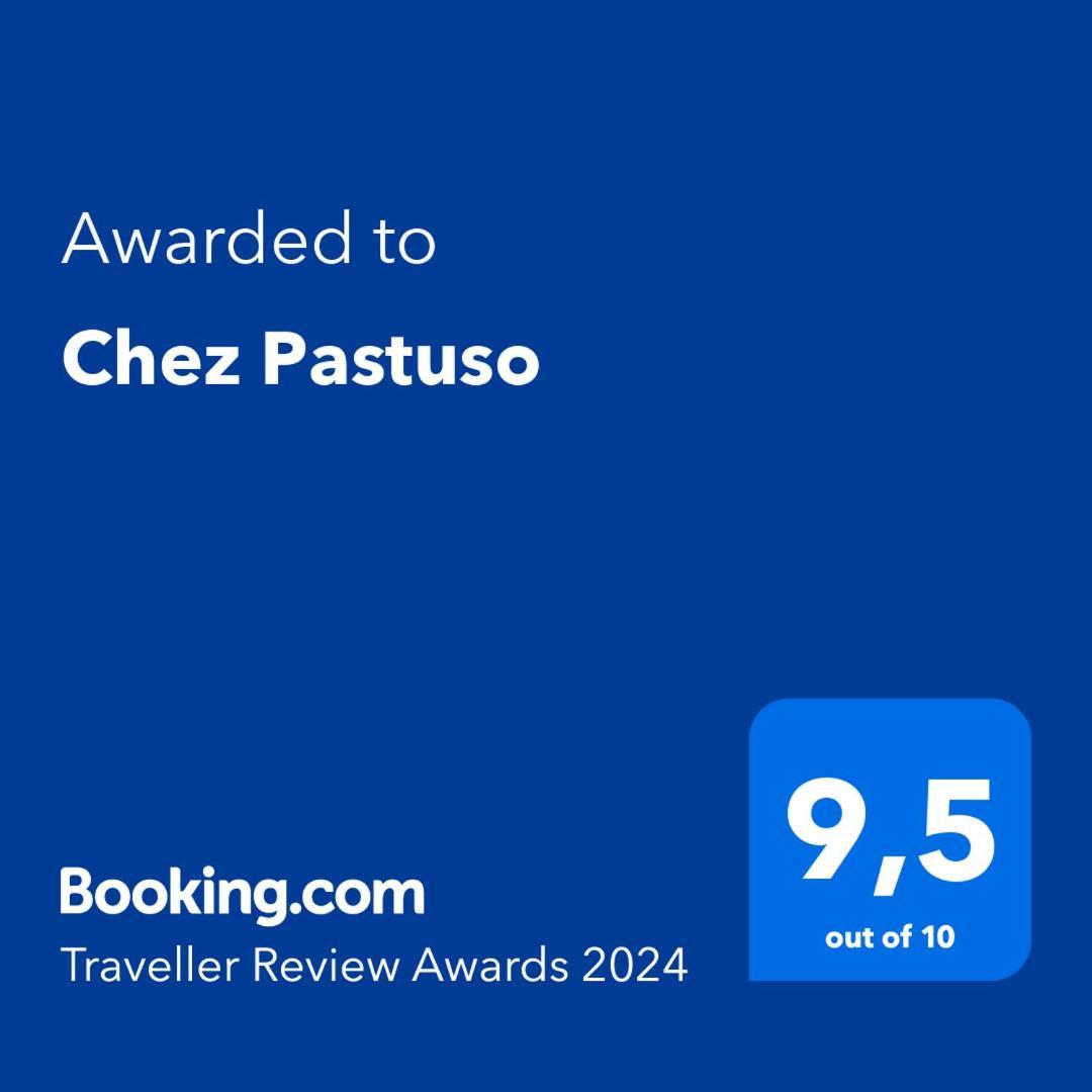 Chez Pastuso Bed & Breakfast Brigueil-le-Chantre Bagian luar foto